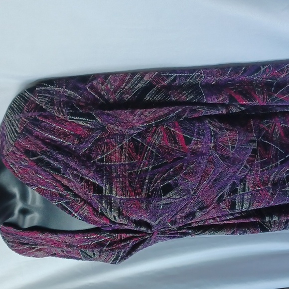 NWT Laura Ashley Trip Ready Size PM Wine To Riches Blouse - Picture 3 of 8